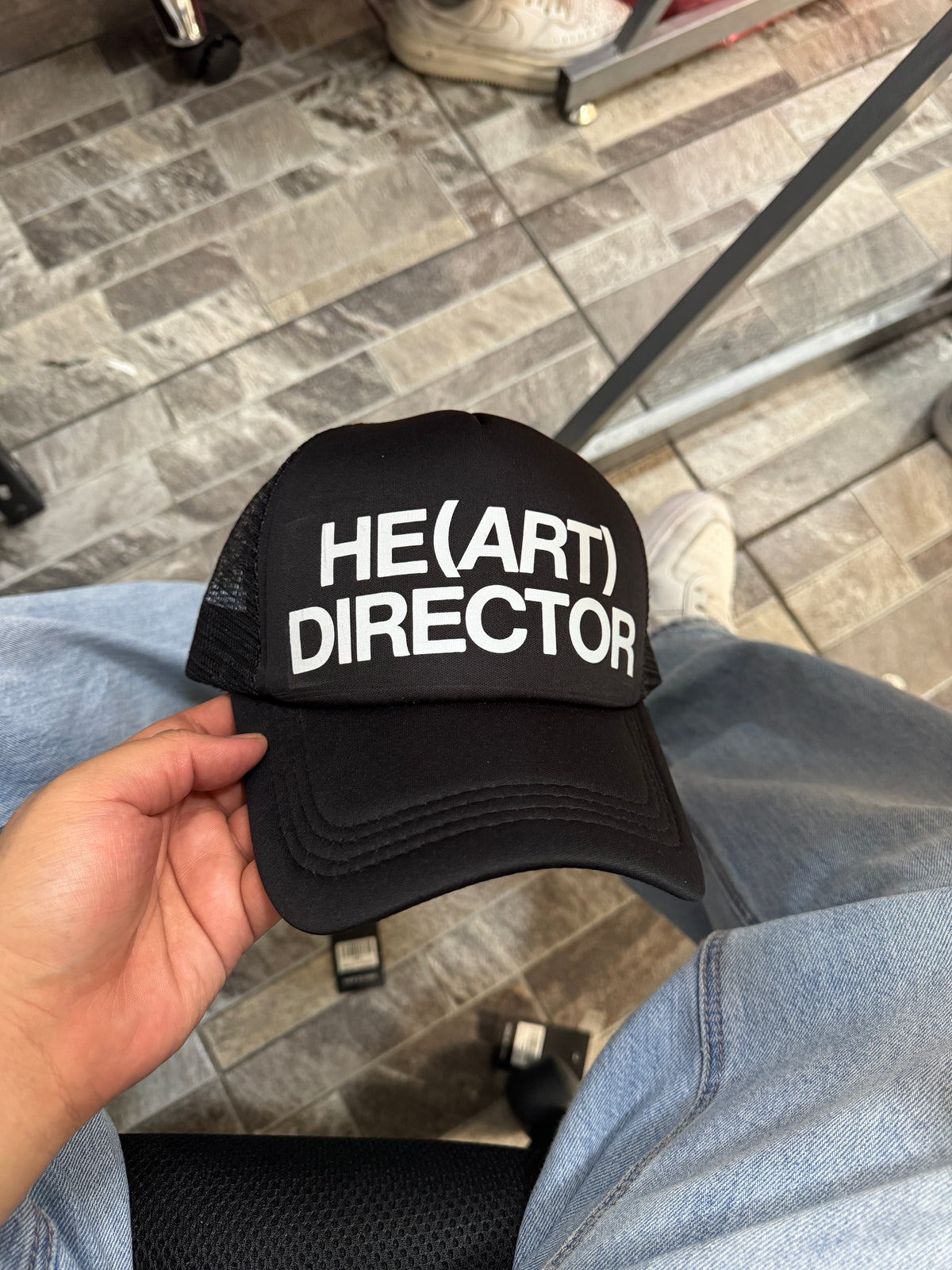 HE(ART) DIRECTOR Black