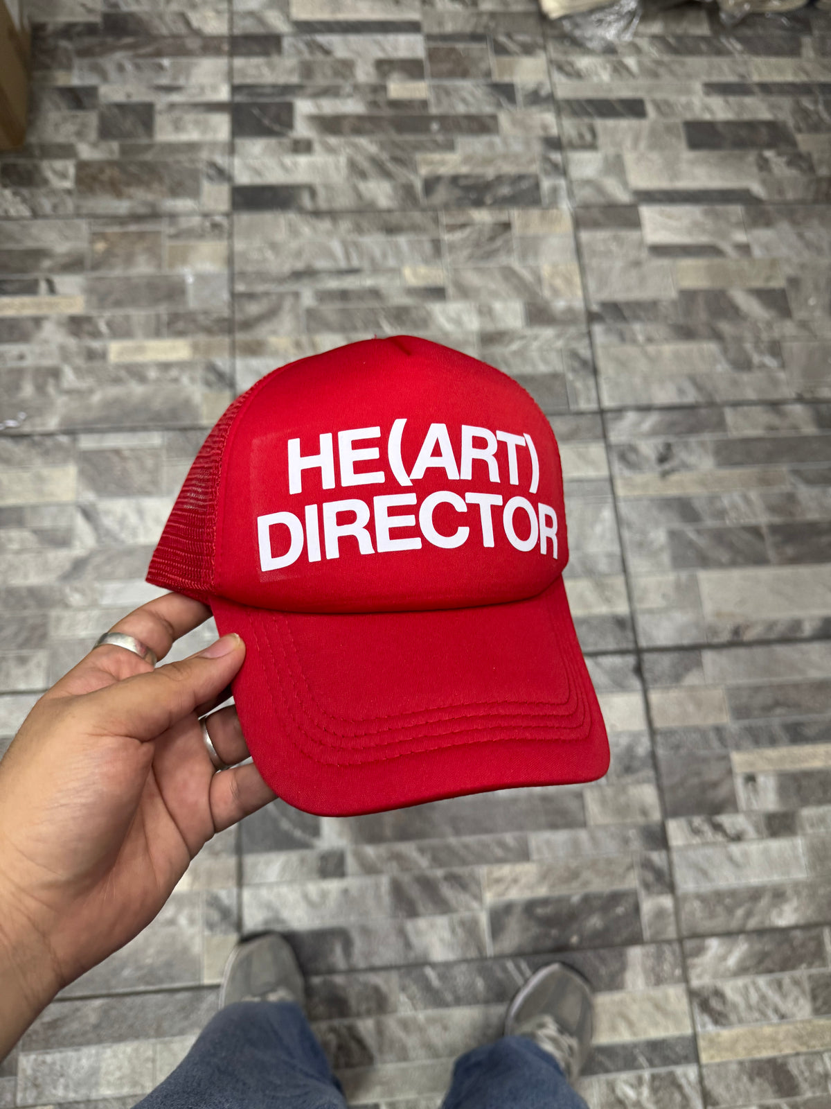 HE(ART) DIRECTOR Red